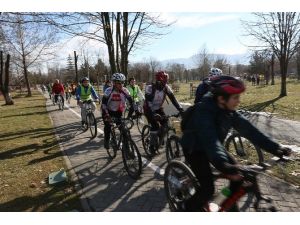 Bolu Belediyesi’ne hediye edilen bisikletler hizmete girdi