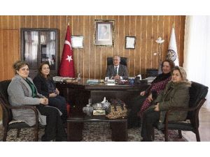Türk Kadınlar Birliği Erzurum Şubesi, Rektör Çomaklı’yı ziyaret etti