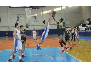 Nilüfer Belediyespor basketbolda galibiyete doymuyor