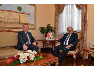 Rusya’nın yeni Antalya Başkonsolosu Vali Karaloğlu’nu ziyaret etti
