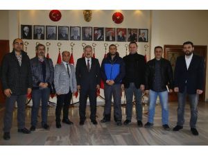 Gazeteciler İzmir Valisi Erol Ayyıldız’ı ziyaret etti