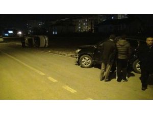 Malatya’da iki araç kafa kafaya çarpıştı: 3 yaralı
