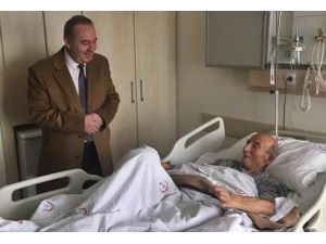 Başkan Şahiner’den hasta ziyareti
