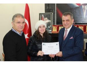 Başkan Sağıroğlu’ndan girişimcilere sertifika