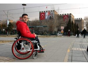 Burak Şen: "Engelli insanlarımızı evlerinden çıksın, spor yapsın"