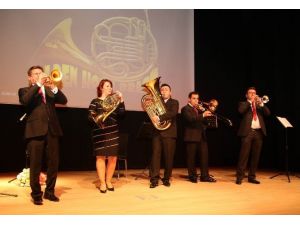 Türkiye’nin ilk ‘bakır nefesli beşlisi’ Golden Horn Brass Başkentlilerle buluştu
