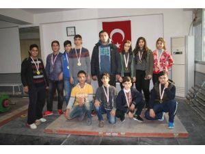 Adana’da Okullararası Yıldız, Genç Kız ve Erkek Halter İl Birinciliği