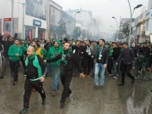 Tatangalar’dan Afjet Afyonspor maçı öncesi görkemli yürüyüş