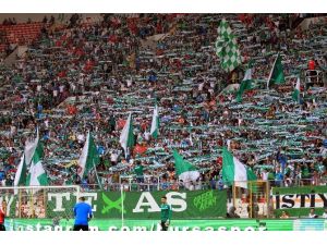 Bursaspor, Fenerbahçe maçı öncesi bilet fiyatlarında indirime gitti