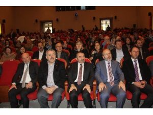 AK Parti Artvin İl Danışma Meclisi Toplantısı’nda gündem referandum