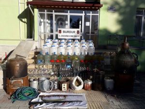Burdur’da sahte içki imalathanesine baskın