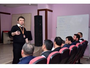 Aksaray Belediyesinde müdürlere yönetim becerileri eğitimi