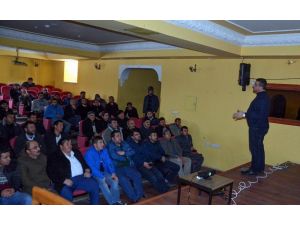 Yıldızeli’nde pancar üreticilerine yönelik seminer düzenlendi