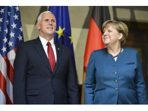 Merkel: “İslam terörizmin kaynağı değildir “