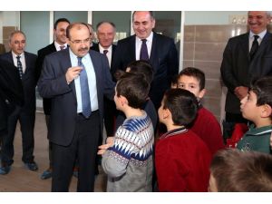 Vali Ustaoğlu: "Öğrencilerimiz projeyle havuzla buluşacak"