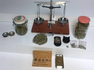 Uyuşturucu satan müzisyen tutuklandı