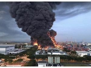 Singapur’da atık tesisinde patlama