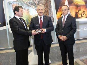 Bakan Ahmet Arslan Çanakkale Valiliğini ziyaret etti