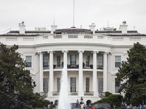 Beyaz Saray'ın tek başörtülü çalışanı istifa etti