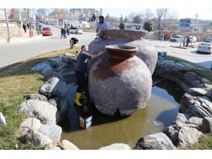 Edirne’de süs havuzlarına bahar temizliği