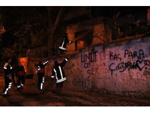 Amasya’da bir mahallede peş peşe yangın çıktı