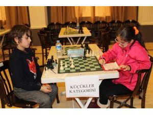 Ayvalık’ta satranç turnuvası sona erdi