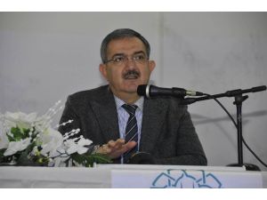 Rektör Şahin, imam hatip öğrencilerine 28 Şubat’ı anlattı