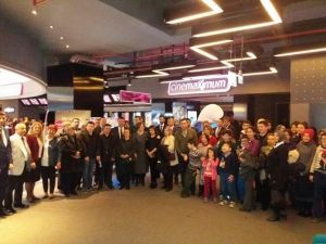 Eskişehir Ülkü Ocaklarından otistik ve down sendromlu çocuklar için sinema etkinliği