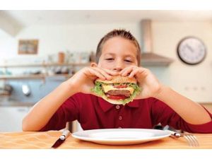 Çocukların beslenmesinde 3 önemli tüyo
