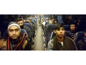 Erzurum’da bir otobüs dolusu kaçak göçmen yakalandı