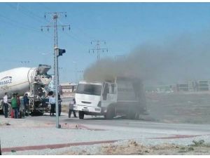 Karatay Belediyesi’nin çöp kamyonu yandı
