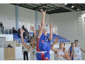 Basketbol yarı final maçları Didim’de tamamlandı