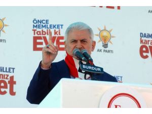 Başbakan Yıldırım: "Kılıçdaroğlu’nun dünyadan haberi yok, üflüyor üflüyor"