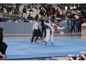 Taekwondo Grup Müsabakaları başladı