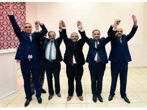 AK Parti-MHP-BBP ’evet’ pozu