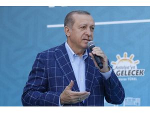 Cumhurbaşkanı Erdoğan: "’Ben oraya gitmeyeceğim’ dedi malum zat. Sonra kuzu kuzu geldi "