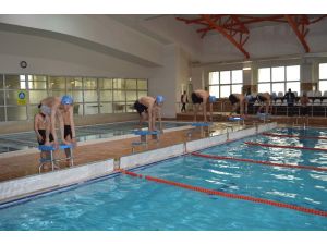 Şırnak’ta yarı olimpik yüzme havuzu hizmet vermeye başladı