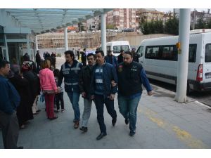 Karabük merkezli 3 ilde FETÖ operasyonunda 14 kişi gözaltına alındı