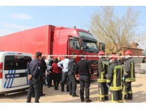 Macaristan uyruklu şoför tırda ölü bulundu