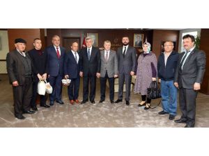 Başkan Karaosmanoğlu: “Kaliteli ve verimli üretimi teşvik ediyoruz”