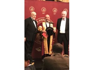 Oxford’tan Dr. Suat Günsel’e Fahri Profesörlük ünvanı