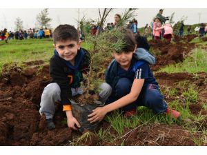Diyarbakır’da fidan ekim sezonu minik çocuklarla açıldı