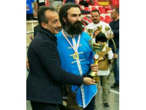 Amasya’daki ’Sencer Aydın Helallik’ Kupası Konyalı sporcunun oldu