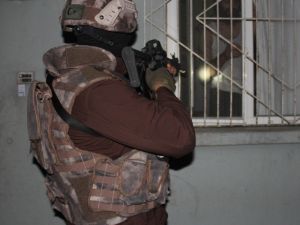 Adana’da 500 polisle DEAŞ ve El Nusra operasyonu