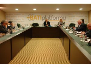 Batı Platformu’nda Referandum Tartışmaları