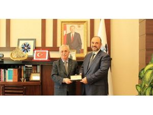 EPDK üst kurul üyesi Fazıl Şenel, ETÜ Rektörü Prof. Dr. Yaylalı’yı ziyaret etti