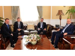 Erzurum’da hayırsever iş adamı Hüsamettin Yavuz tarafından yaptırılacak okulun protokolü imzalandı