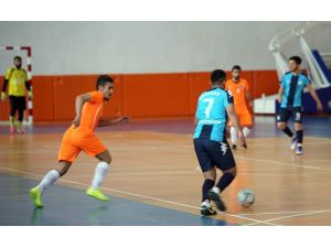 Futsalda ARÜ galibiyeti