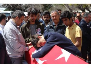 Şehit Demir’in oğlu Mustafa Emir: "Ben göreve gitme demiştim"