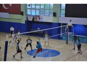 Artvin’de Valilik Kupası Voleybol Turnuvası sona erdi